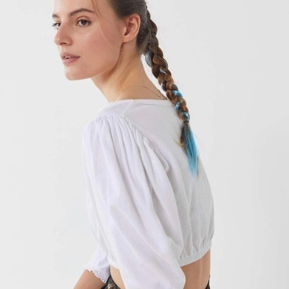 Urban Outfitters UO Maleia Puff Sleeve Cropped Top - Picture 4 of 10